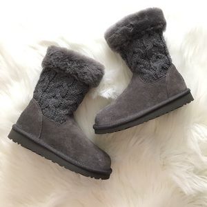 NEW Kids UGG Boots. Grey w/ confetti. Size 1.